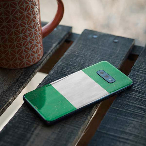 Nigeria Flag Distressed Galaxy S10e Skin